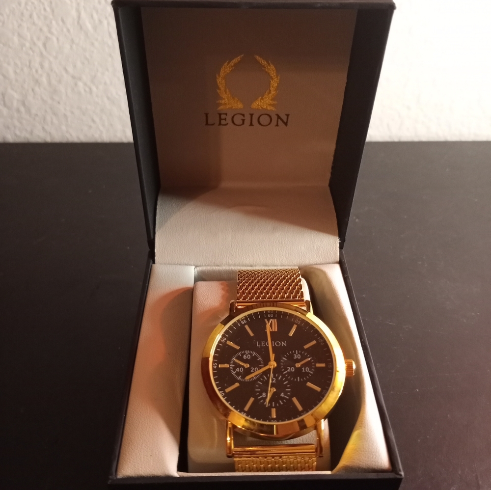 NIB STUNNING Legion Gold Tone Men Quartz Watch.